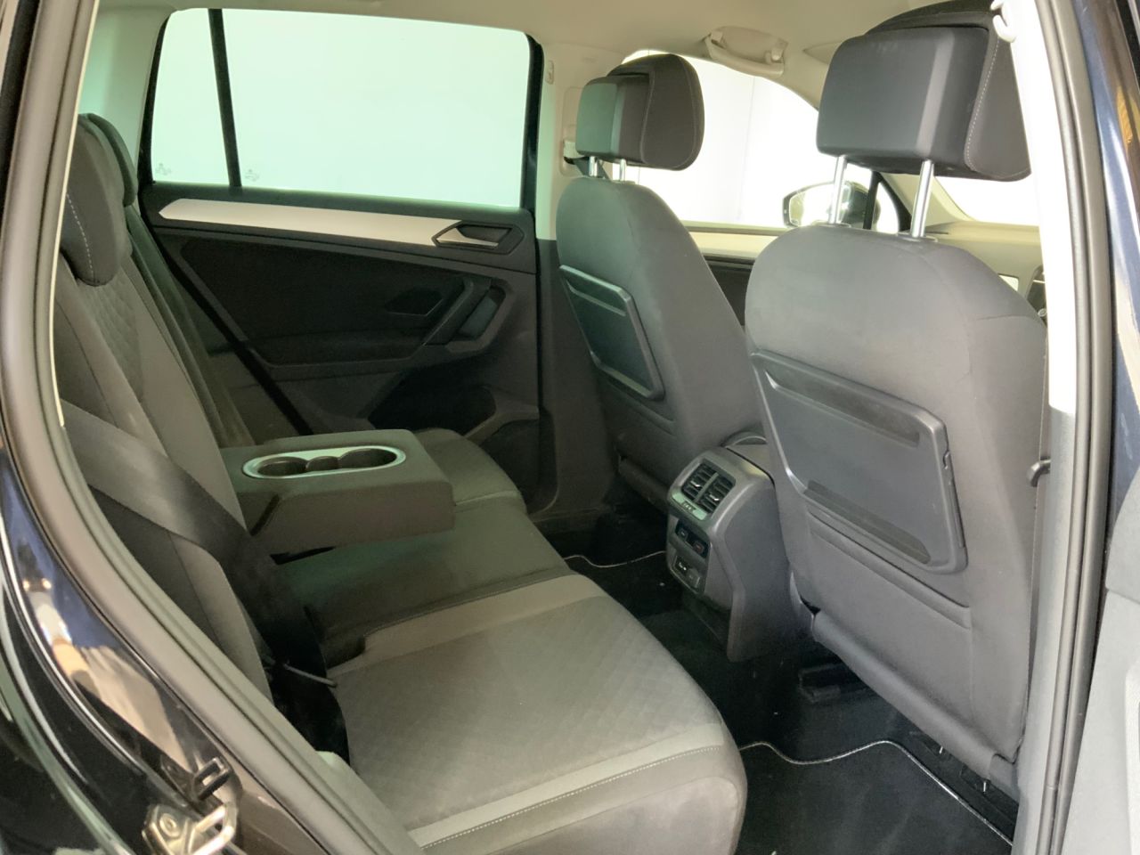 2019 VOLKSWAGEN TIGUAN 2.0 TDI Match SUV 5dr Diesel Manual Euro 6 (s/s) (150 ps) - vehicle photo 16 for sale on PureCar
