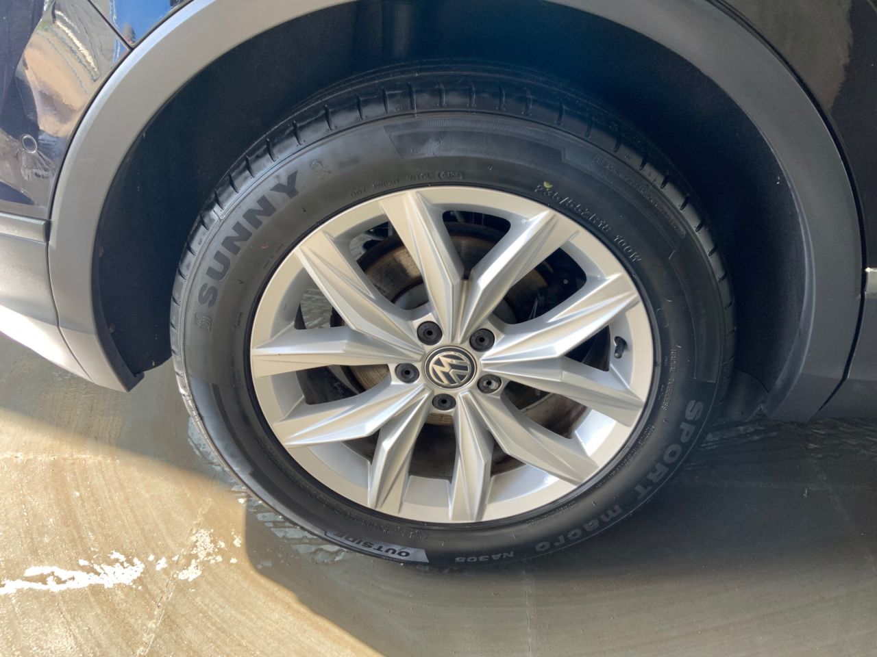 2019 VOLKSWAGEN TIGUAN 2.0 TDI Match SUV 5dr Diesel Manual Euro 6 (s/s) (150 ps) - vehicle photo 18 for sale on PureCar