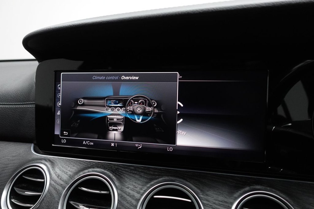 2016 Mercedes-Benz E-Class — image 27