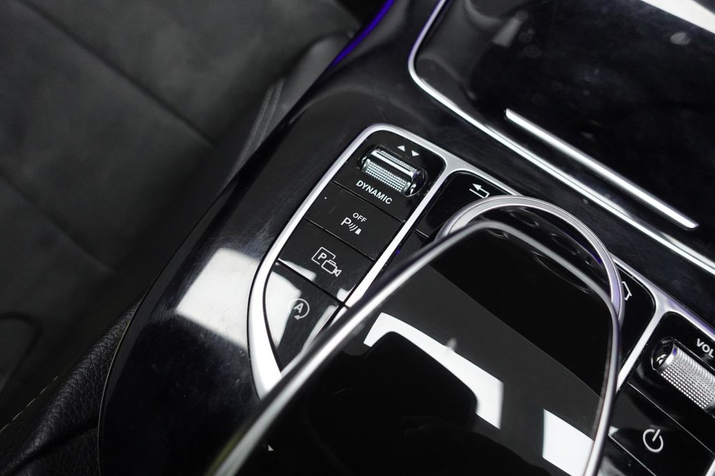 2016 Mercedes-Benz E-Class — image 36