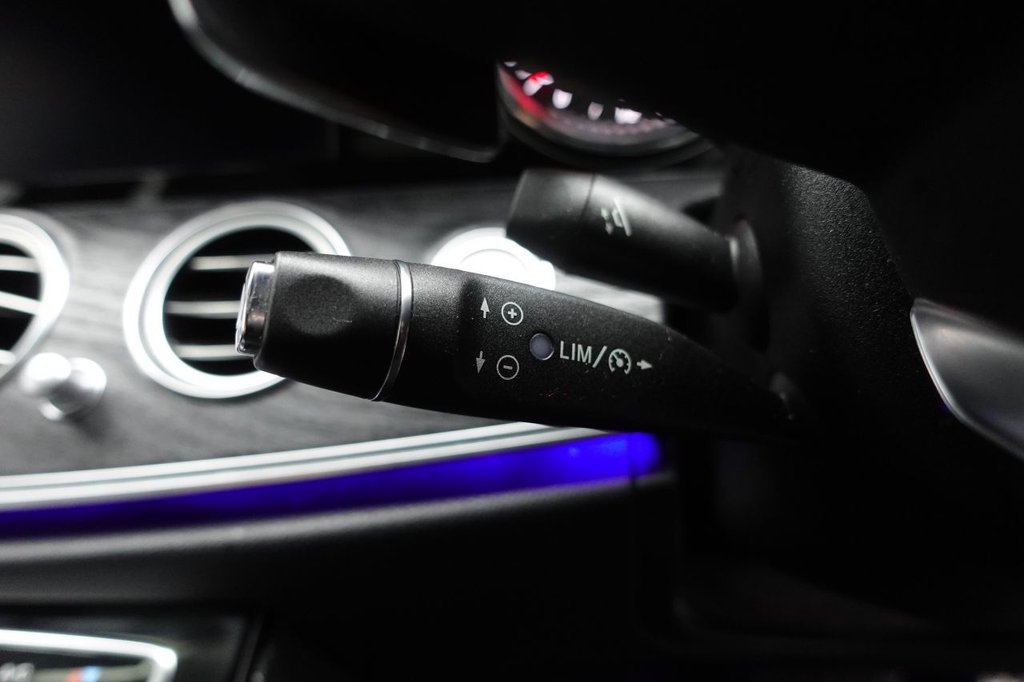2016 Mercedes-Benz E-Class — image 32