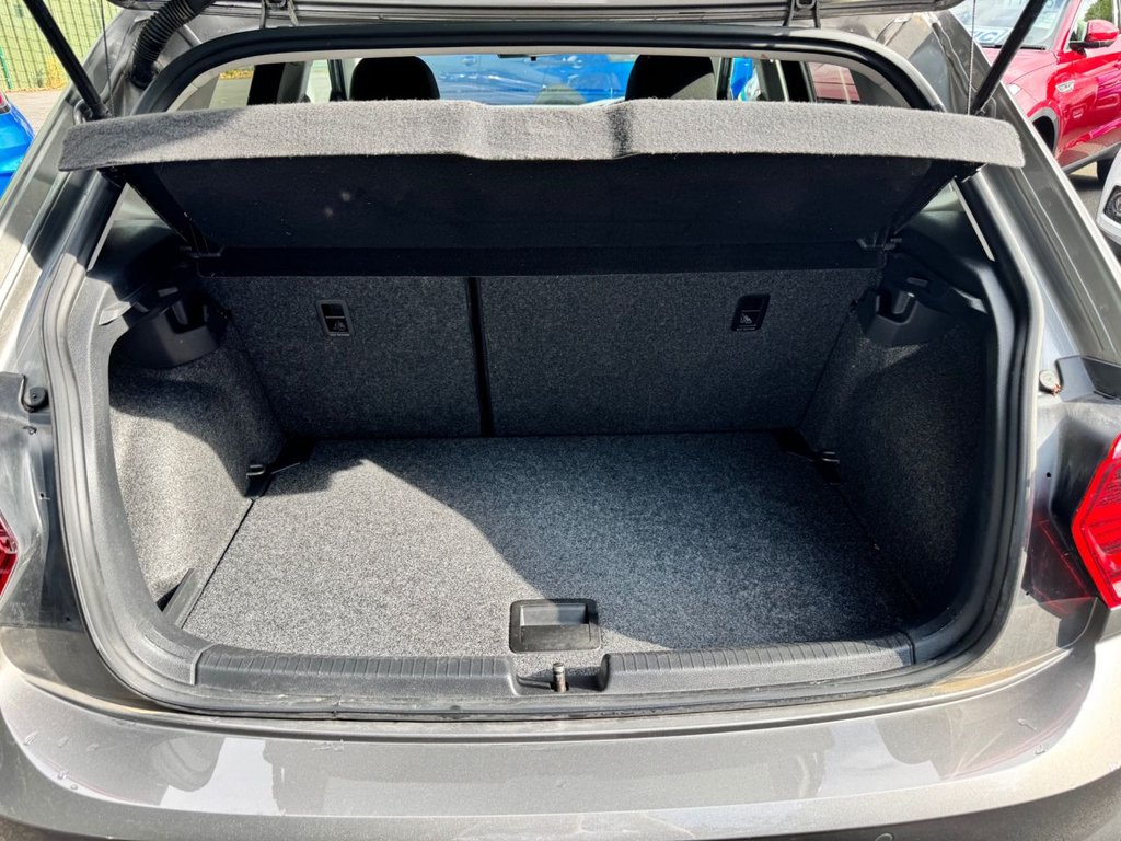2021 Volkswagen Polo — image 21