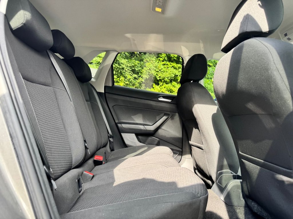2021 Volkswagen Polo — image 23