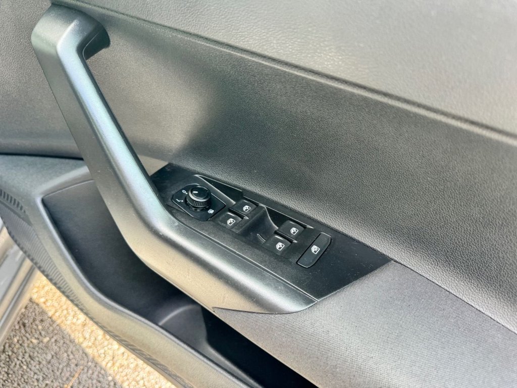 2021 Volkswagen Polo — image 26