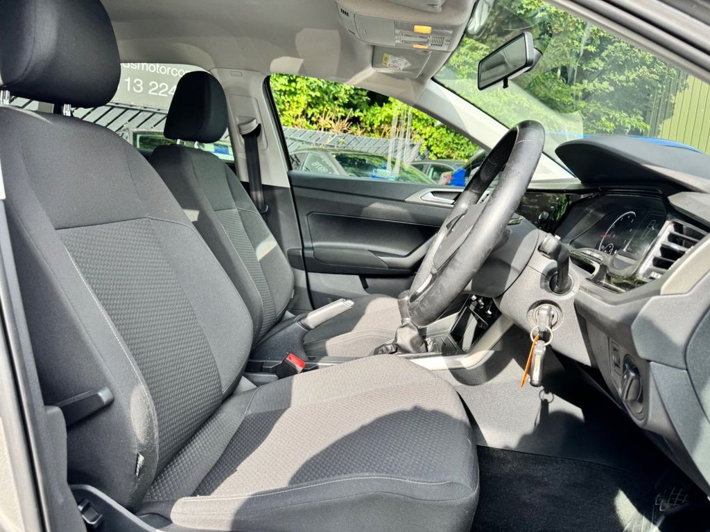 2021 Volkswagen Polo — image 28