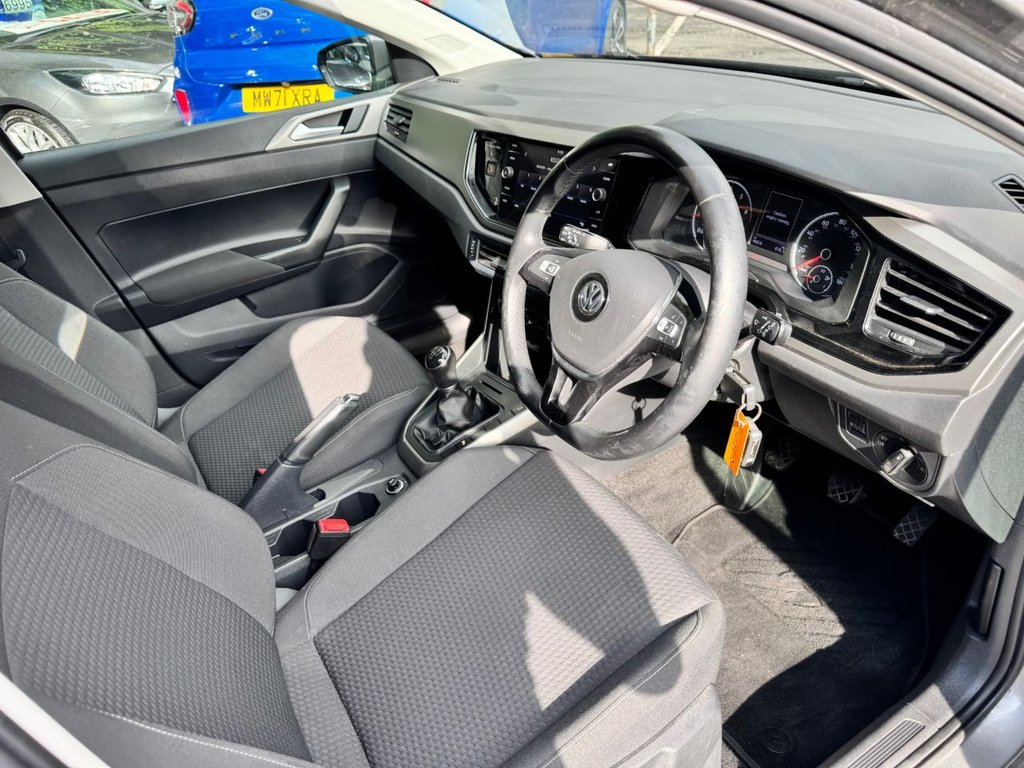 2021 Volkswagen Polo — image 29
