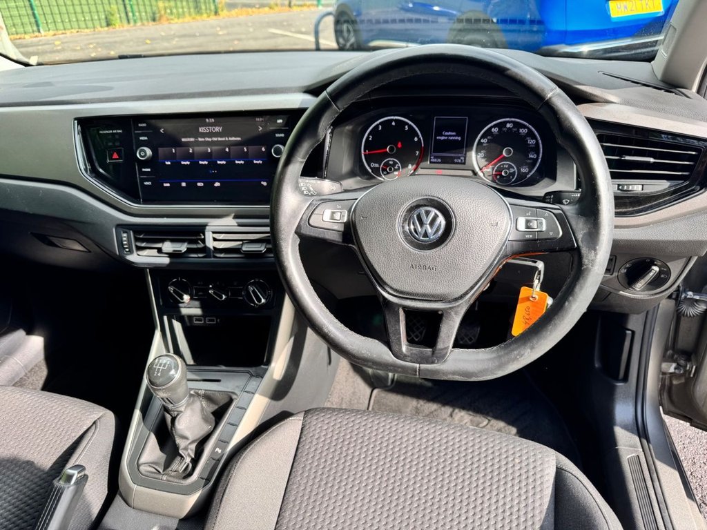 2021 Volkswagen Polo — image 30