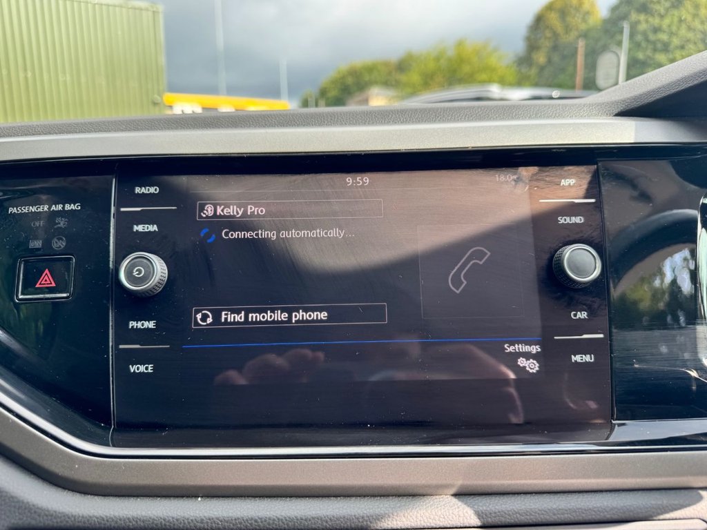 2021 Volkswagen Polo — image 34