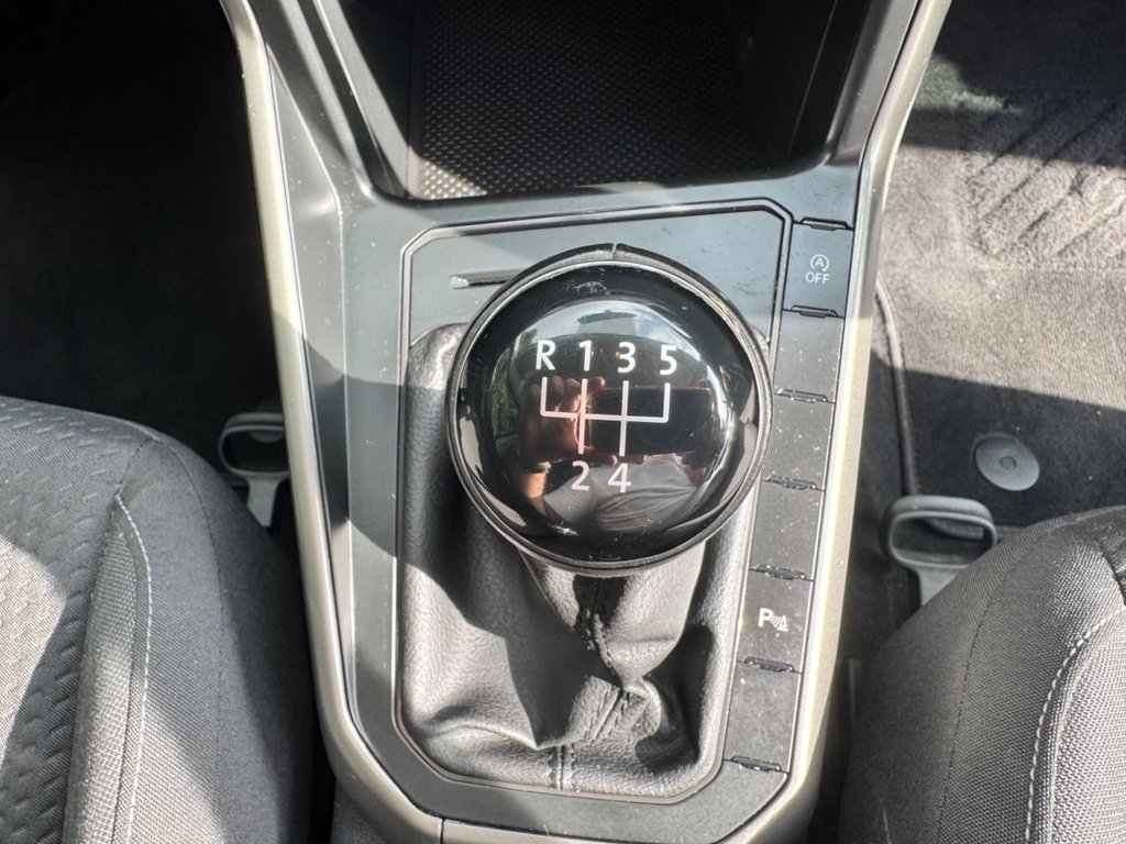 2021 Volkswagen Polo — image 37