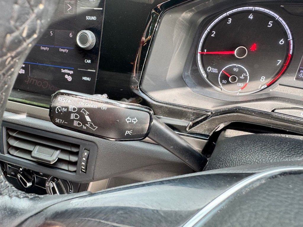 2021 Volkswagen Polo — image 39