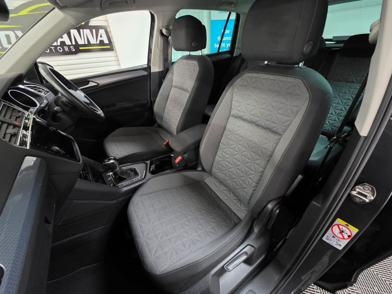 2021 VOLKSWAGEN TIGUAN 1.5 TSI Life SUV 5dr Petrol DSG Euro 6 (s/s) (150 ps) 1 Owner - Sensors ! - vehicle photo 11 for sale on PureCar