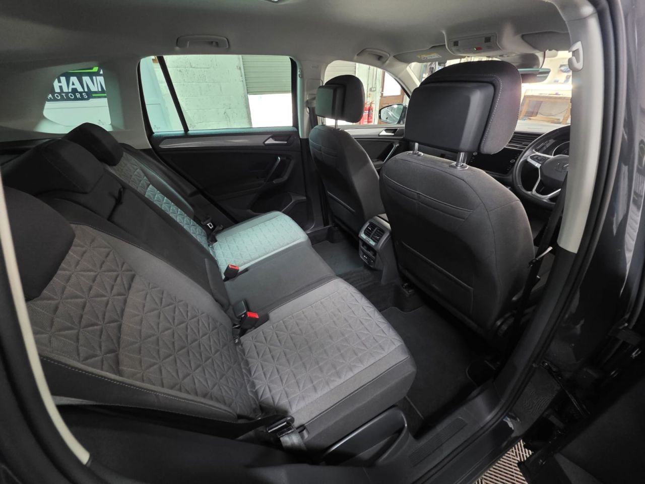 2021 VOLKSWAGEN TIGUAN 1.5 TSI Life SUV 5dr Petrol DSG Euro 6 (s/s) (150 ps) 1 Owner - Sensors ! - vehicle photo 16 for sale on PureCar
