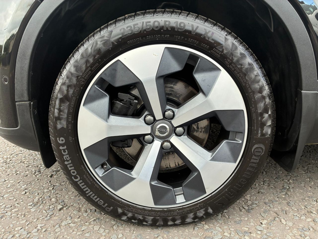 2023 VOLVO XC40 2.0 B3 MHEV Plus Dark SUV 5dr Petrol Hybrid DCT Auto Euro 6 (s/s) (163 ps) - vehicle photo 6 for sale on PureCar