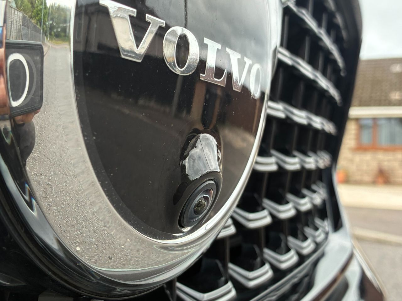 2023 VOLVO XC40 2.0 B3 MHEV Plus Dark SUV 5dr Petrol Hybrid DCT Auto Euro 6 (s/s) (163 ps) - vehicle photo 25 for sale on PureCar