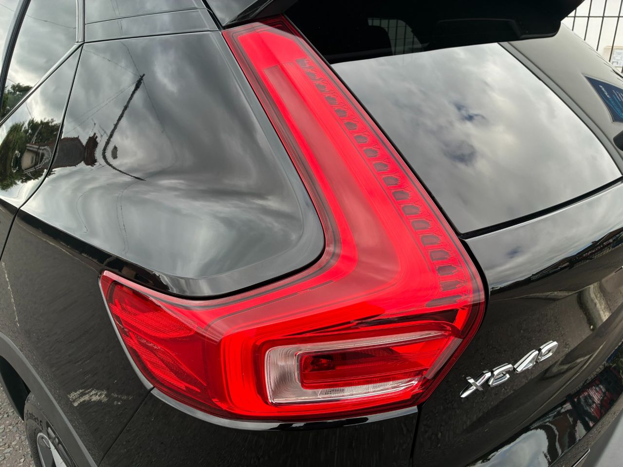 2023 VOLVO XC40 2.0 B3 MHEV Plus Dark SUV 5dr Petrol Hybrid DCT Auto Euro 6 (s/s) (163 ps) - vehicle photo 20 for sale on PureCar