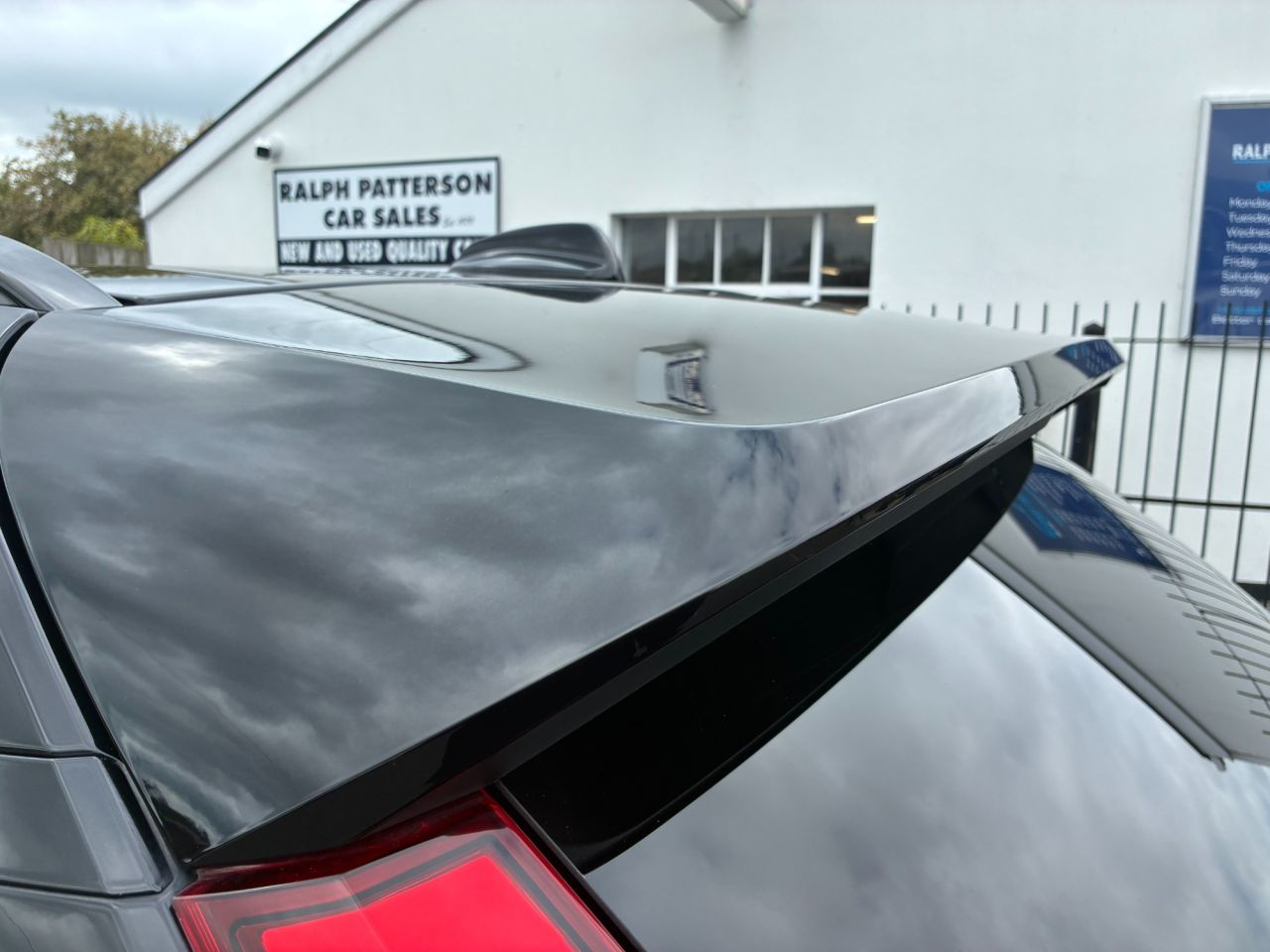 2023 VOLVO XC40 2.0 B3 MHEV Plus Dark SUV 5dr Petrol Hybrid DCT Auto Euro 6 (s/s) (163 ps) - vehicle photo 26 for sale on PureCar