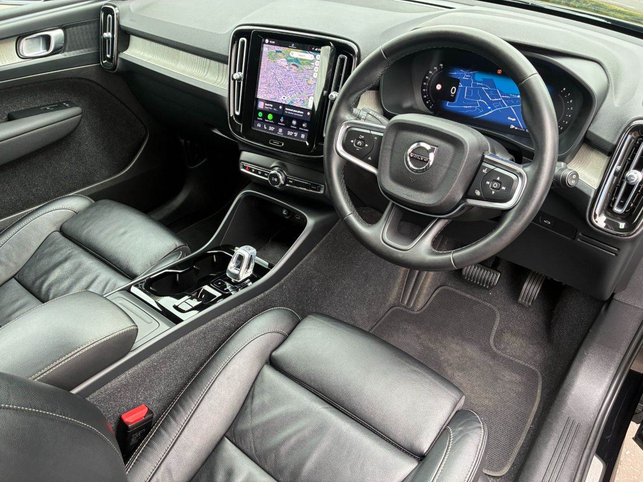2023 VOLVO XC40 2.0 B3 MHEV Plus Dark SUV 5dr Petrol Hybrid DCT Auto Euro 6 (s/s) (163 ps) - vehicle photo 8 for sale on PureCar