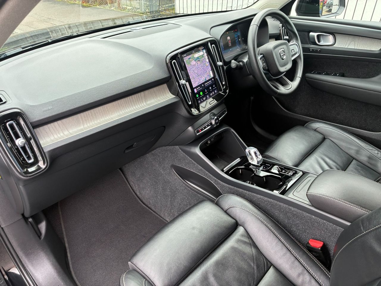 2023 VOLVO XC40 2.0 B3 MHEV Plus Dark SUV 5dr Petrol Hybrid DCT Auto Euro 6 (s/s) (163 ps) - vehicle photo 9 for sale on PureCar