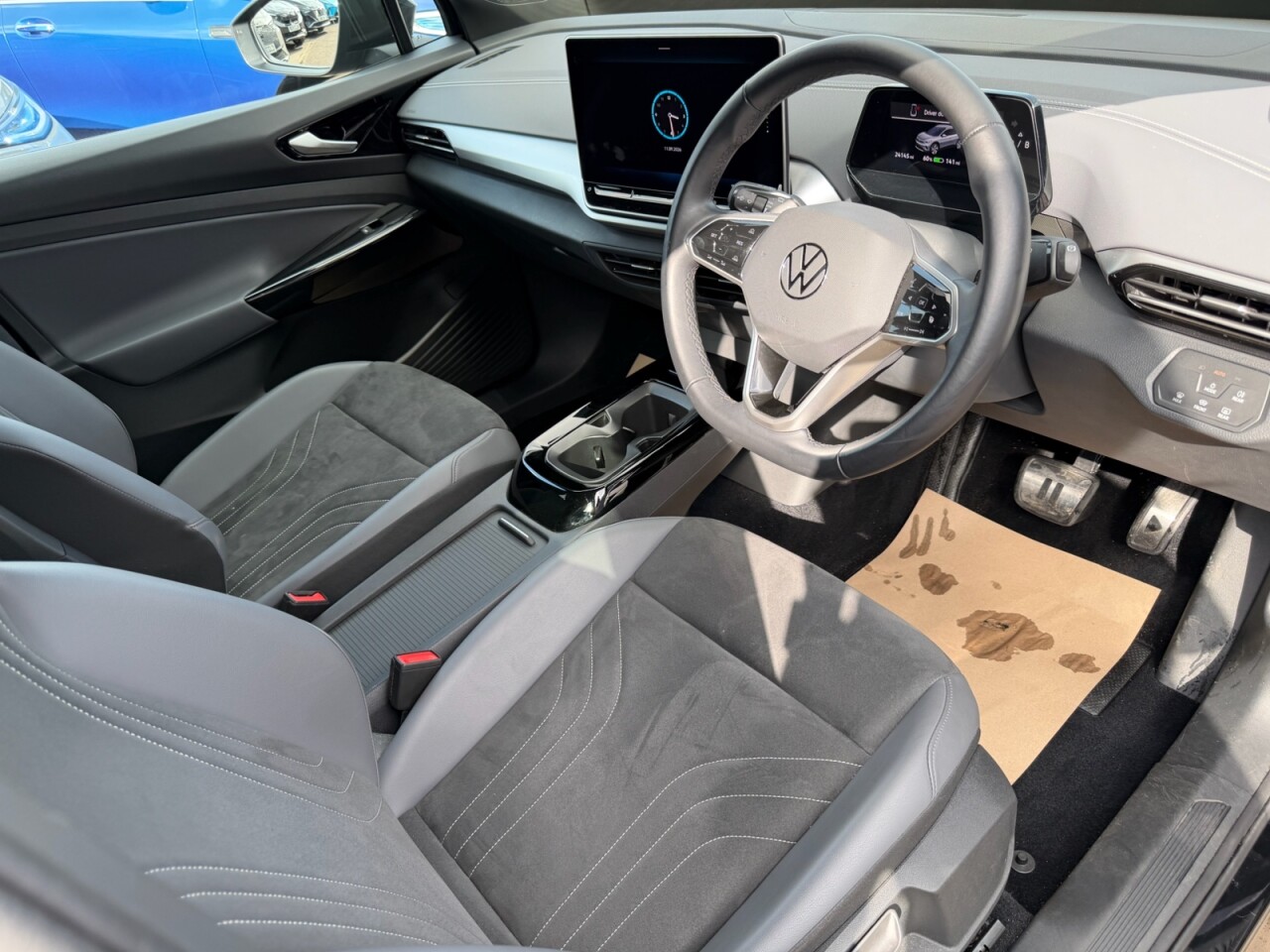 2024 VOLKSWAGEN ID4 Pure Performance 52kWh Life Edition SUV 5dr Electric Auto (170 ps) ONLY 241 - vehicle photo 17 for sale on PureCar