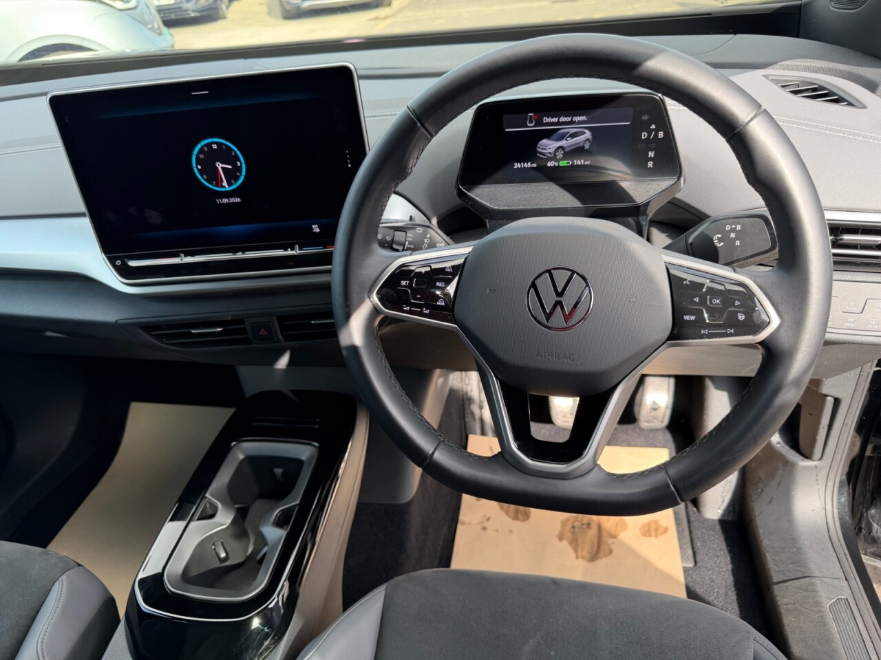 2024 VOLKSWAGEN ID4 Pure Performance 52kWh Life Edition SUV 5dr Electric Auto (170 ps) ONLY 241 - vehicle photo 15 for sale on PureCar