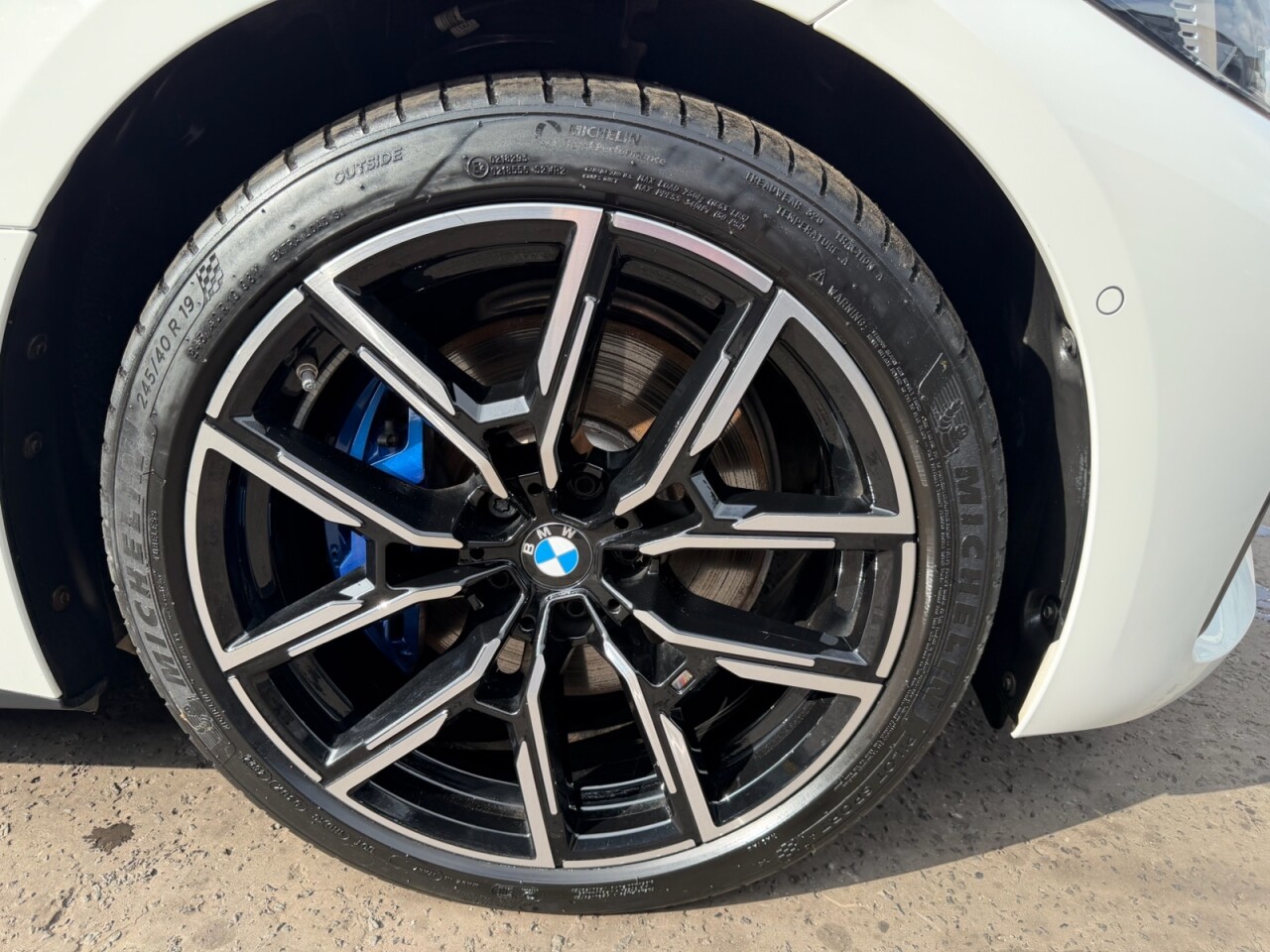 2025 BMW I4 35 70.2kWh M Sport Gran Coupe 5dr Electric Auto eDrive (286 ps) ONLY 28423 - vehicle photo 11 for sale on PureCar