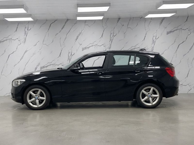 2017 BMW 1 Series in black — photo 5 of 11