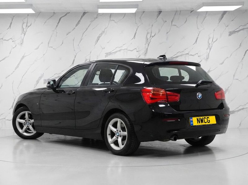 2017 BMW 1 Series in black — photo 3 of 11