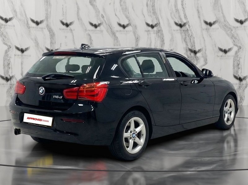 2017 BMW 1 Series in black — photo 6 of 16