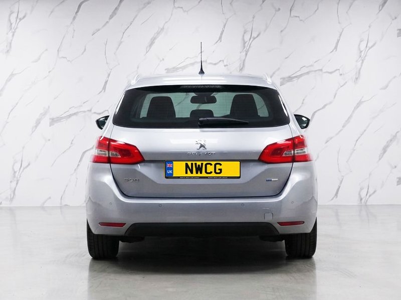2016 Peugeot 308 SW in grey — photo 5 of 12