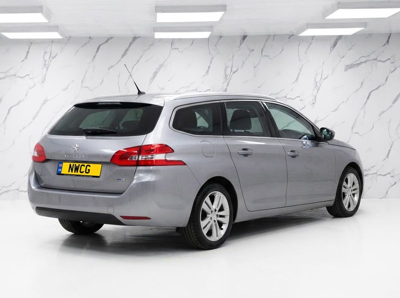 2016 Peugeot 308 SW in grey — photo 6 of 12