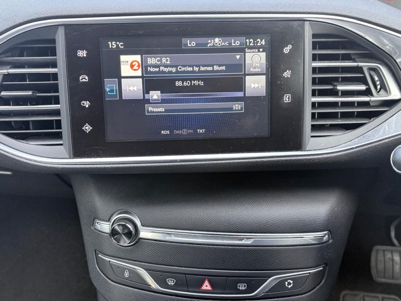 2016 Peugeot 308 SW in grey — photo 18 of 18