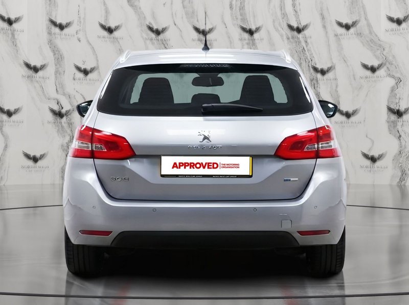 2016 Peugeot 308 SW in grey — photo 7 of 18