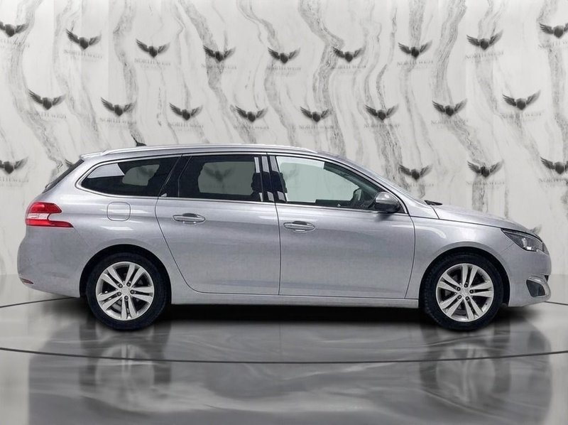 2016 Peugeot 308 SW in grey — photo 10 of 18