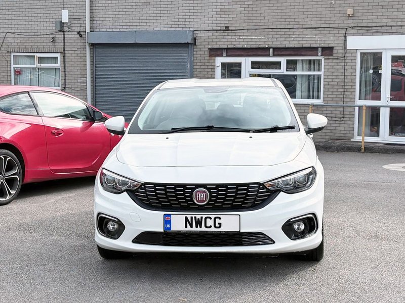 2017 Fiat Tipo in white — photo 4 of 21