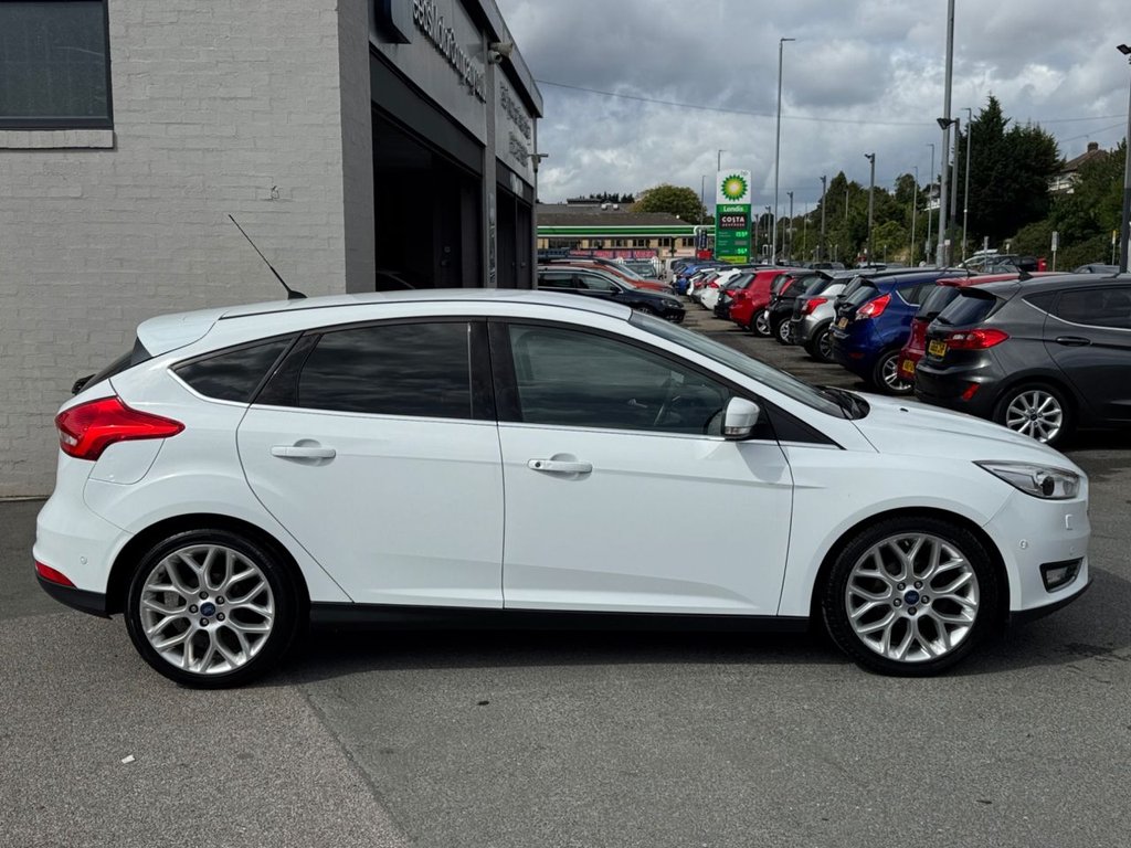 2017 Ford Focus — image 2