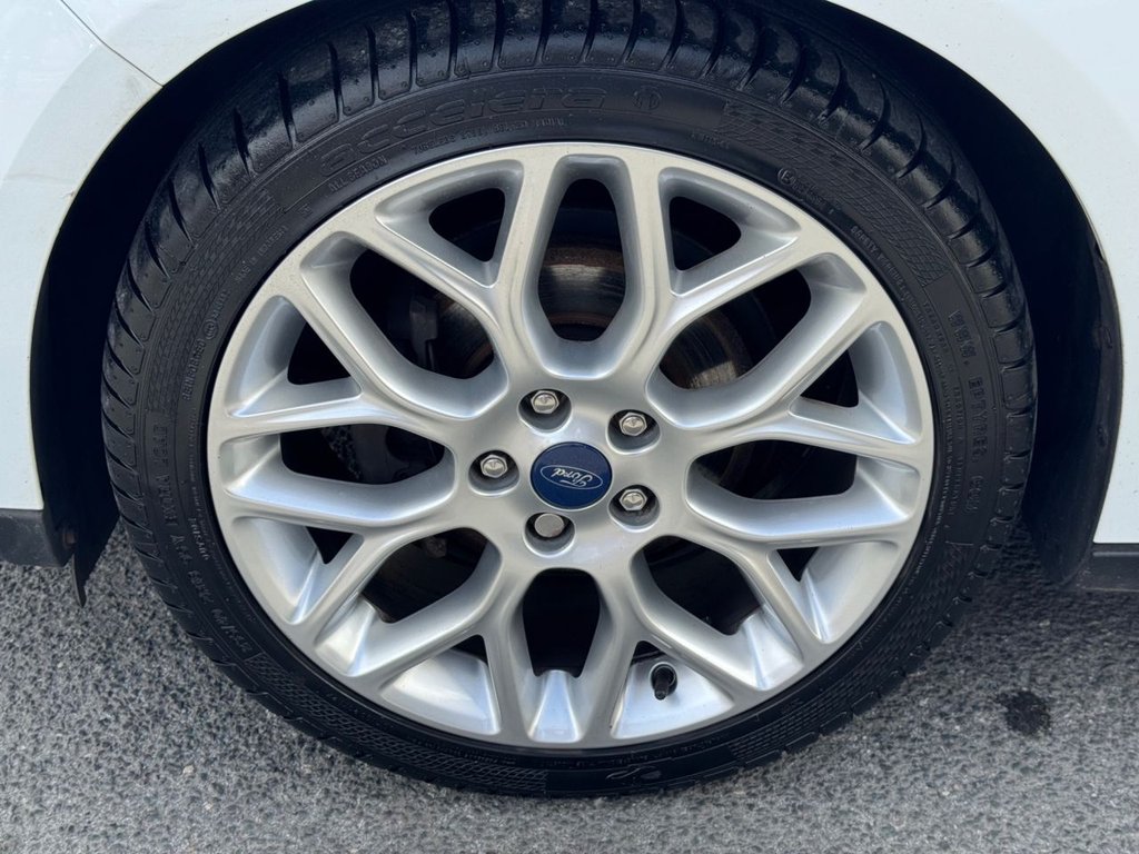 2017 Ford Focus — image 17
