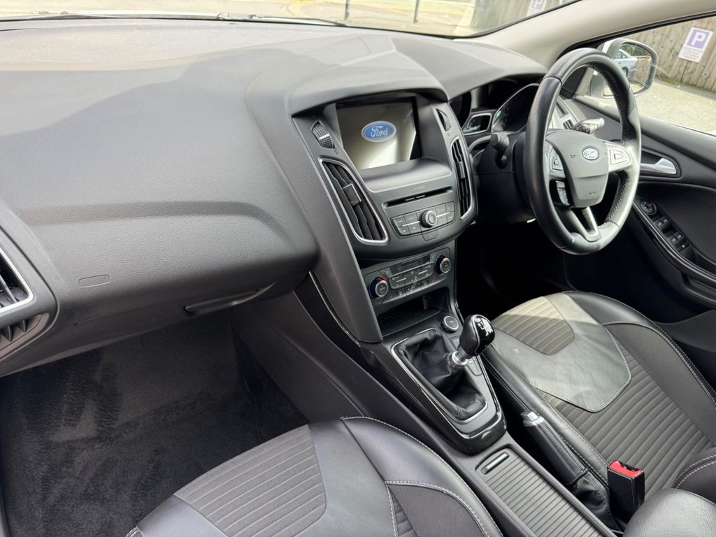 2017 Ford Focus — image 26