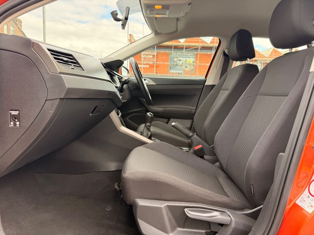 2019 Volkswagen Polo — image 25