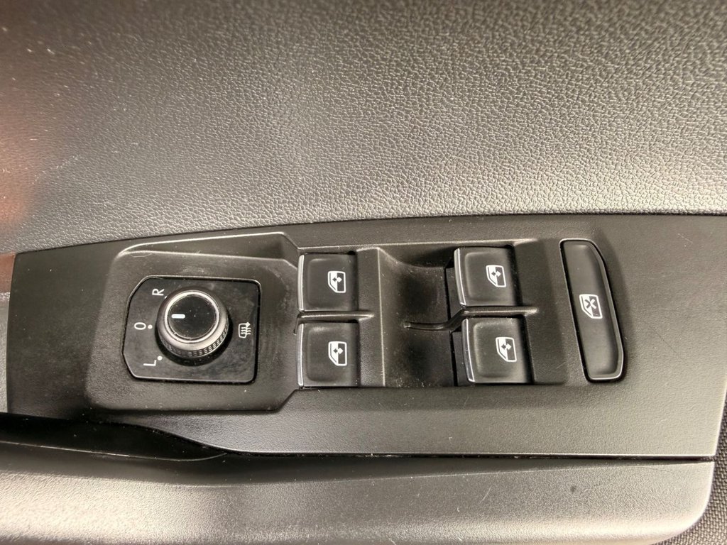 2019 Volkswagen Polo — image 29