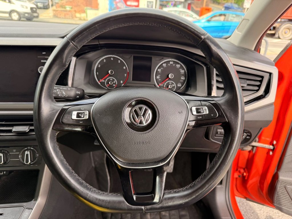 2019 Volkswagen Polo — image 30