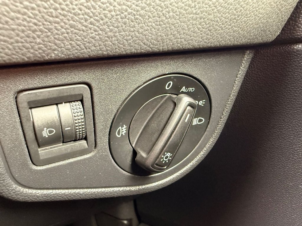 2019 Volkswagen Polo — image 33
