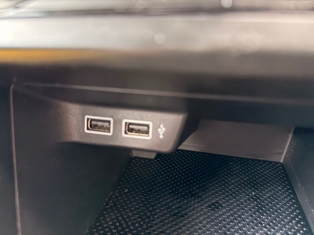 2019 Volkswagen Polo — image 38