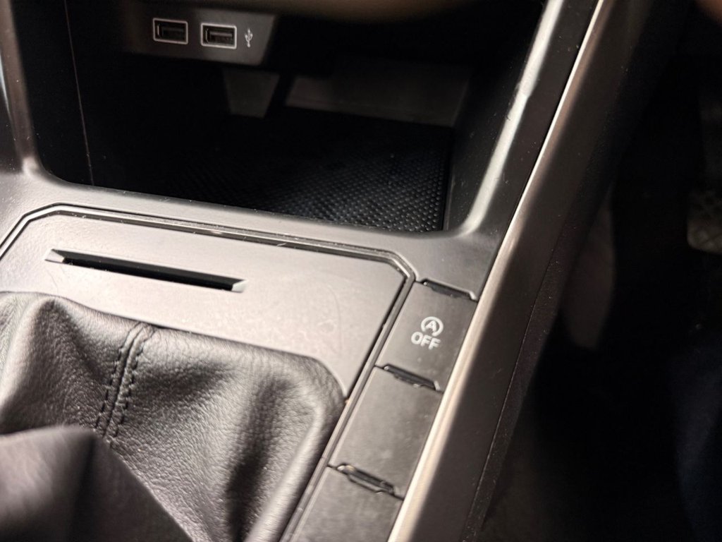 2019 Volkswagen Polo — image 42