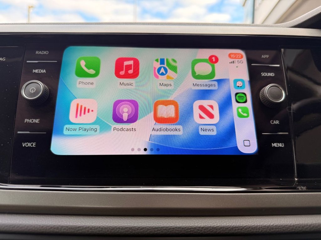 2019 Volkswagen Polo — image 43