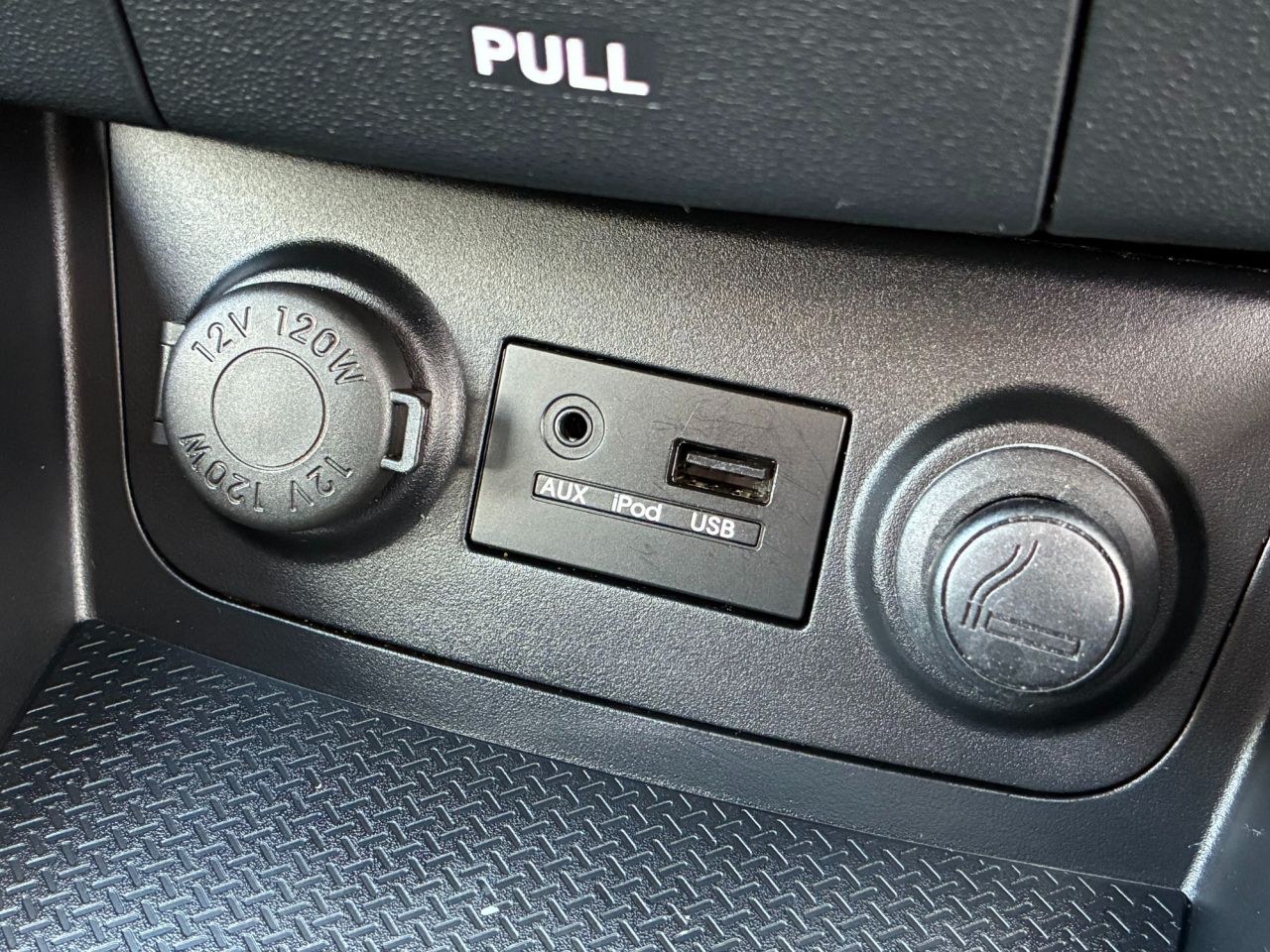 2010 HYUNDAI I30 1.4 Edition Hatchback 5dr Petrol Manual Euro 4 (108 bhp) - vehicle photo 30 for sale on PureCar