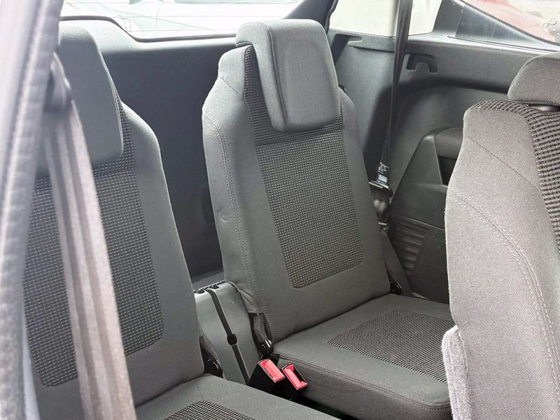 2013 Peugeot 5008 in silver — photo 20 of 20