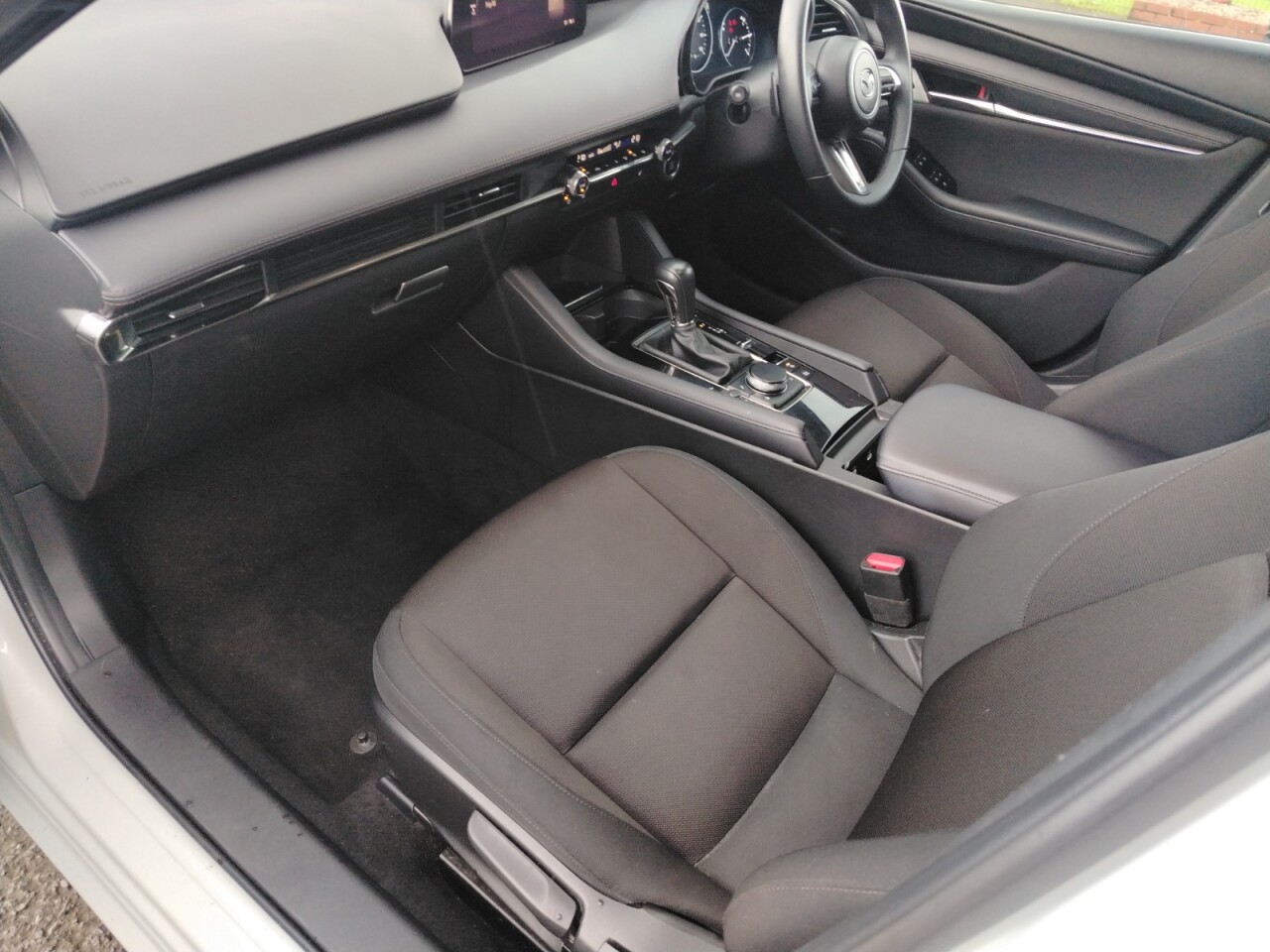 2025 MAZDA MAZDA3 2.5 e-SKYACTIV-G MHEV Exclusive-Line Hatchback 5dr Petrol Auto Euro 6 (s/s) - vehicle photo 21 for sale on PureCar