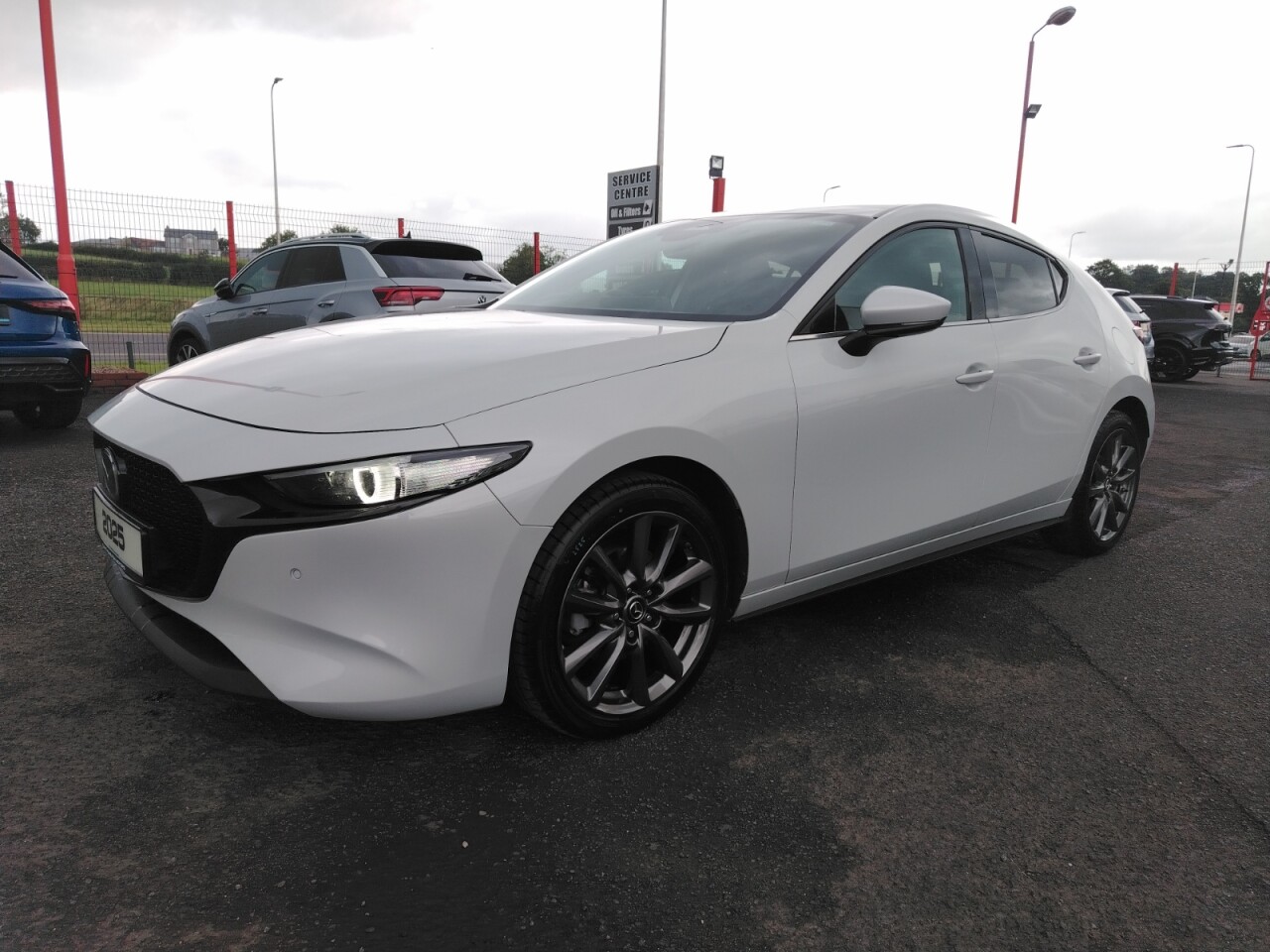 2025 MAZDA MAZDA3 2.5 e-SKYACTIV-G MHEV Exclusive-Line Hatchback 5dr Petrol Auto Euro 6 (s/s) - vehicle photo 9 for sale on PureCar