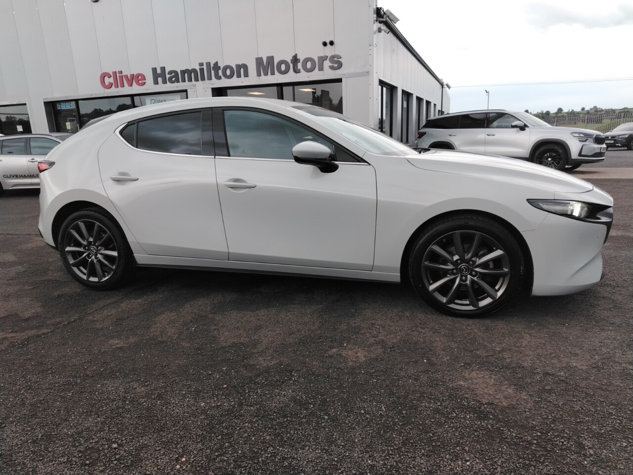 2025 MAZDA MAZDA3 2.5 e-SKYACTIV-G MHEV Exclusive-Line Hatchback 5dr Petrol Auto Euro 6 (s/s) - vehicle photo 18 for sale on PureCar