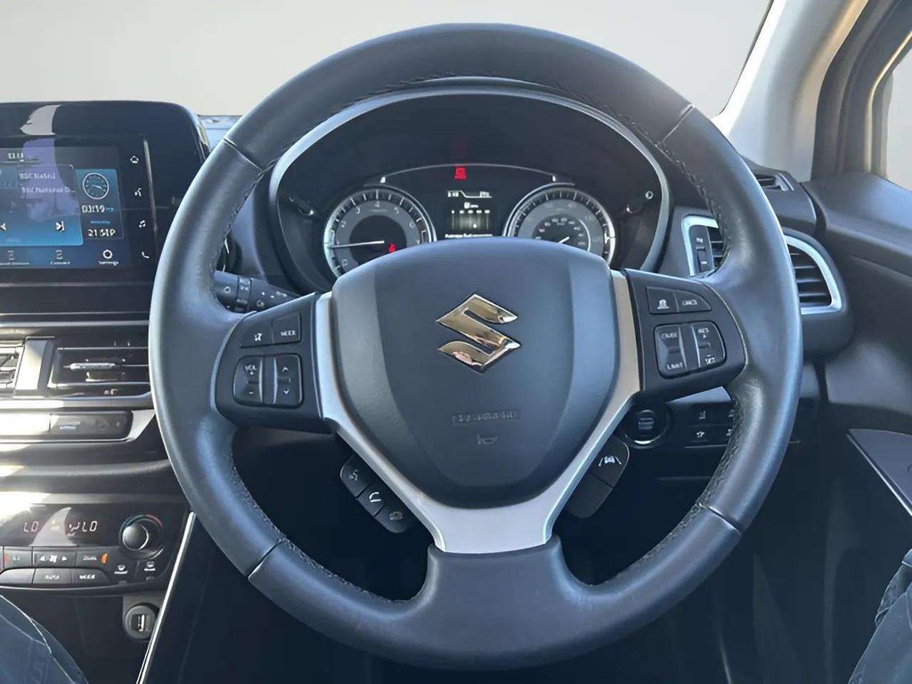 2023 Suzuki S-Cross — image 9